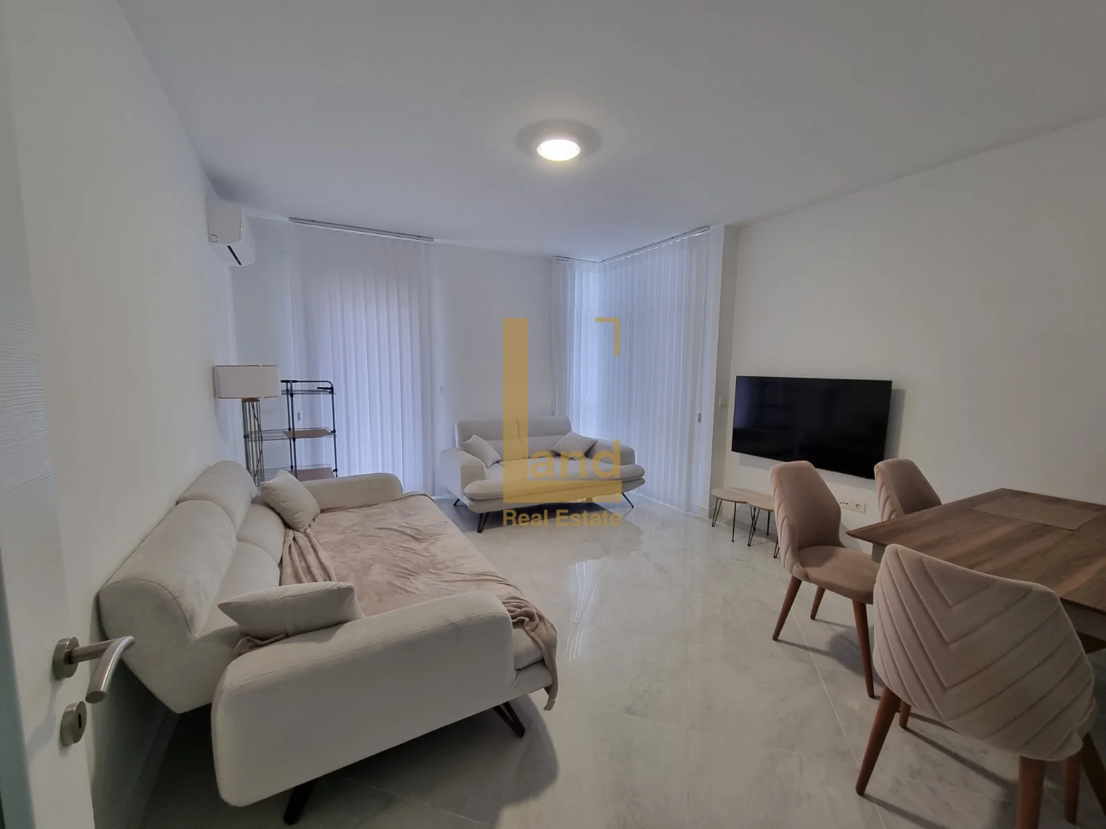 Prodaja, trosoban stan, 95m2, Rozino Budva