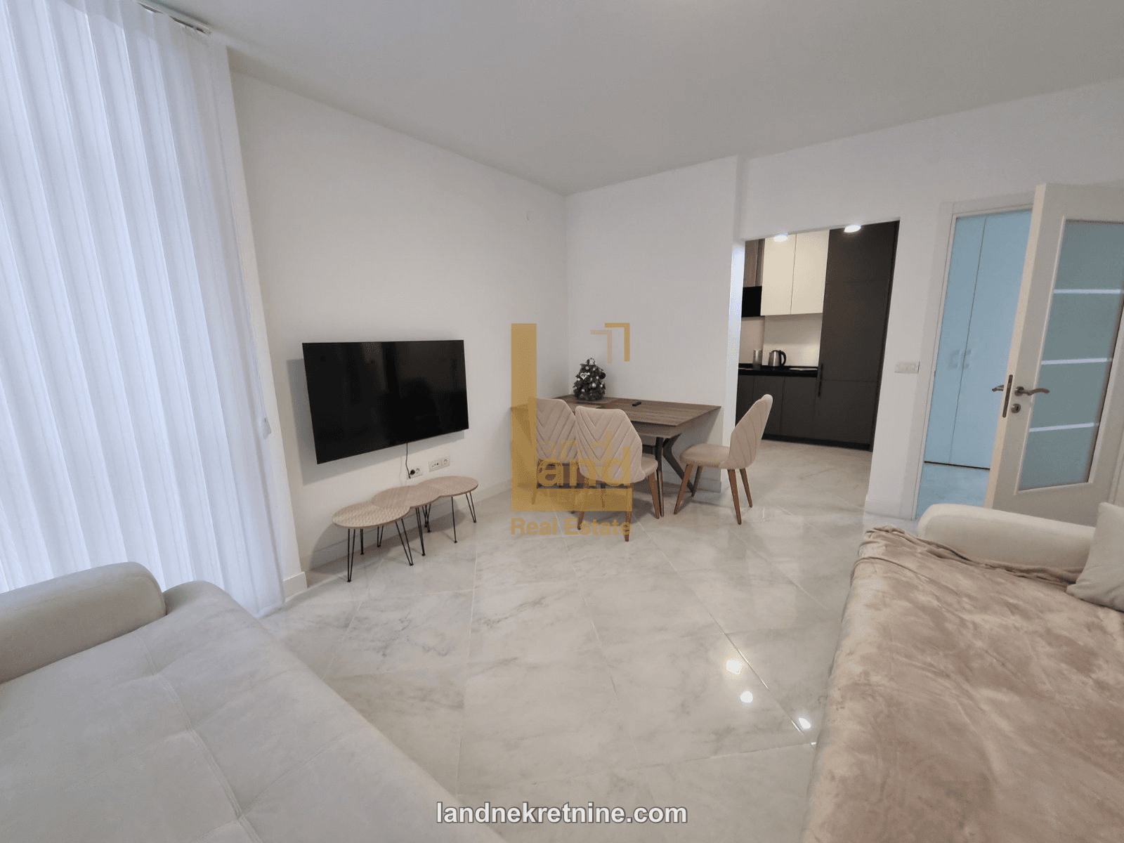 Prodaja, trosoban stan, 95m2, Rozino Budva